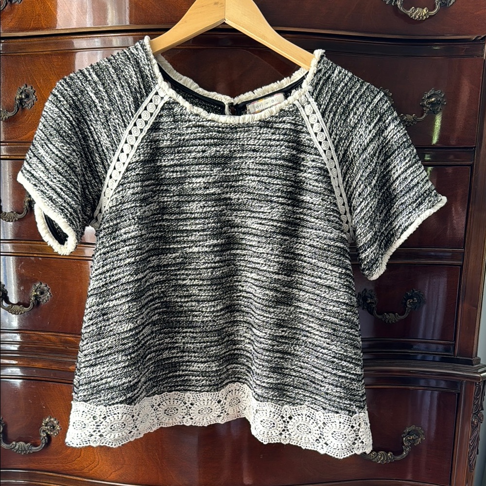 2 for $20 item Cute Anthropologie Eri + Ali top with lace detail Size SP